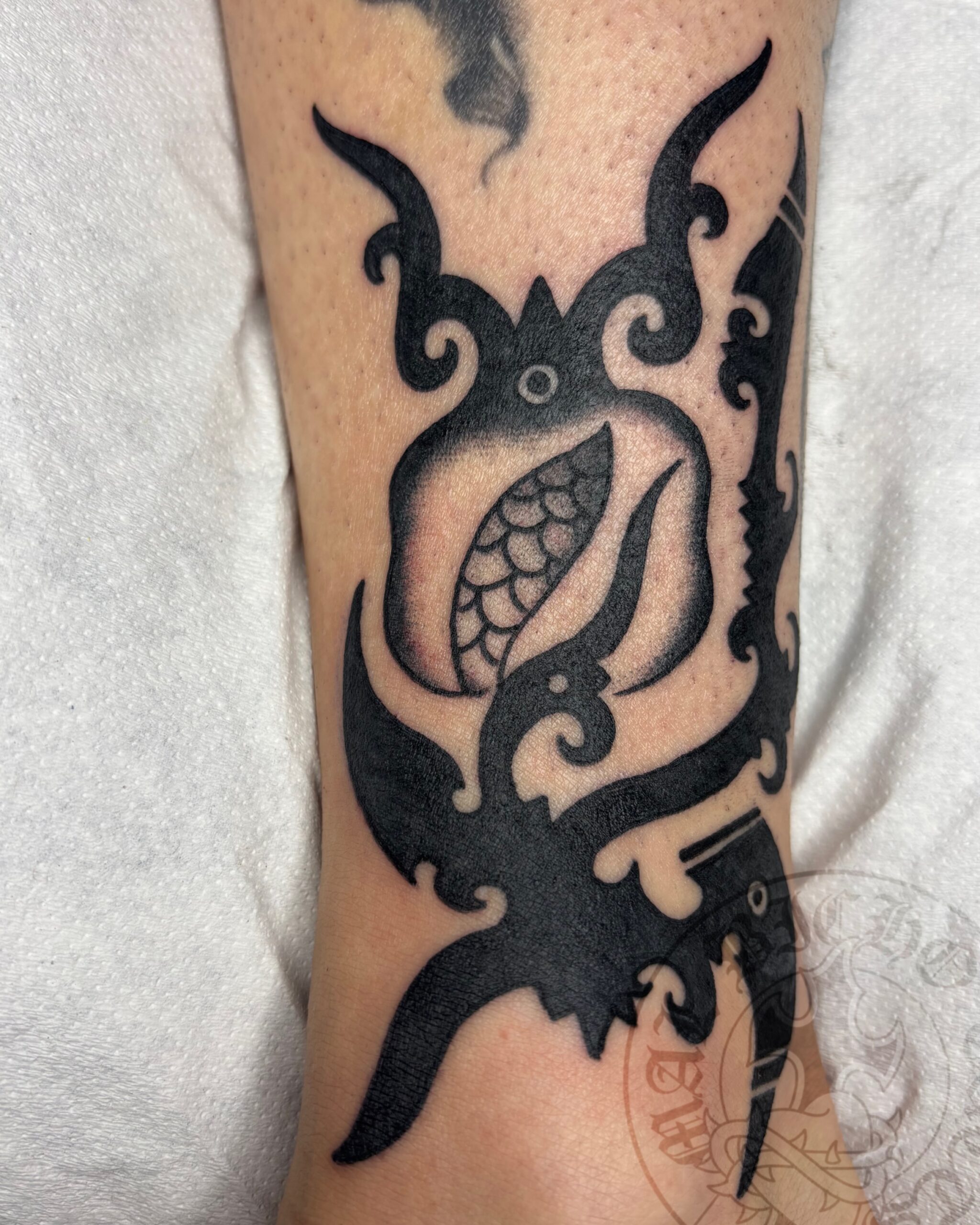 Mal Bicho Tatts Tatuaje tradicional granada