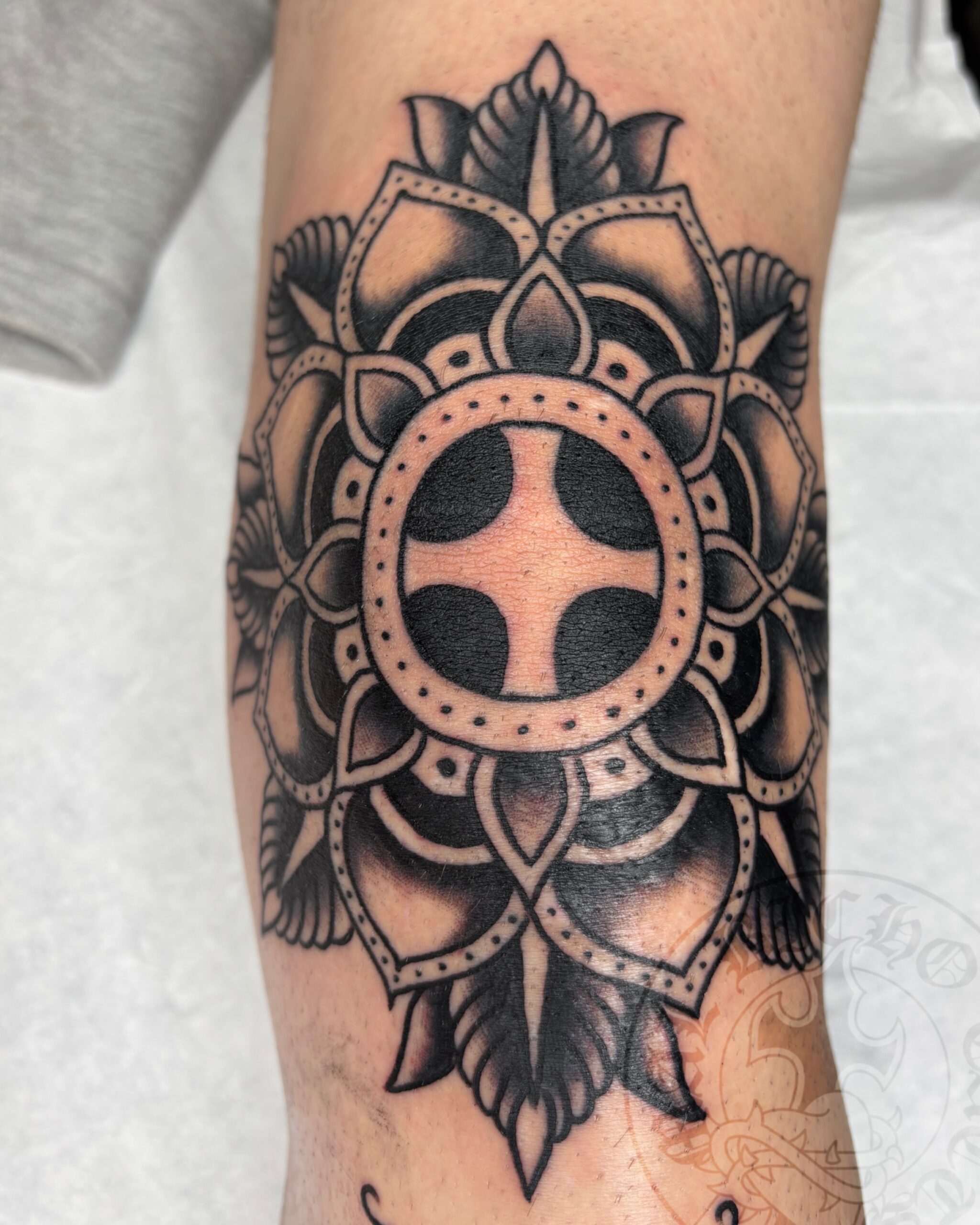 Mal Bicho Tatts Tatuaje tradicional ornamental