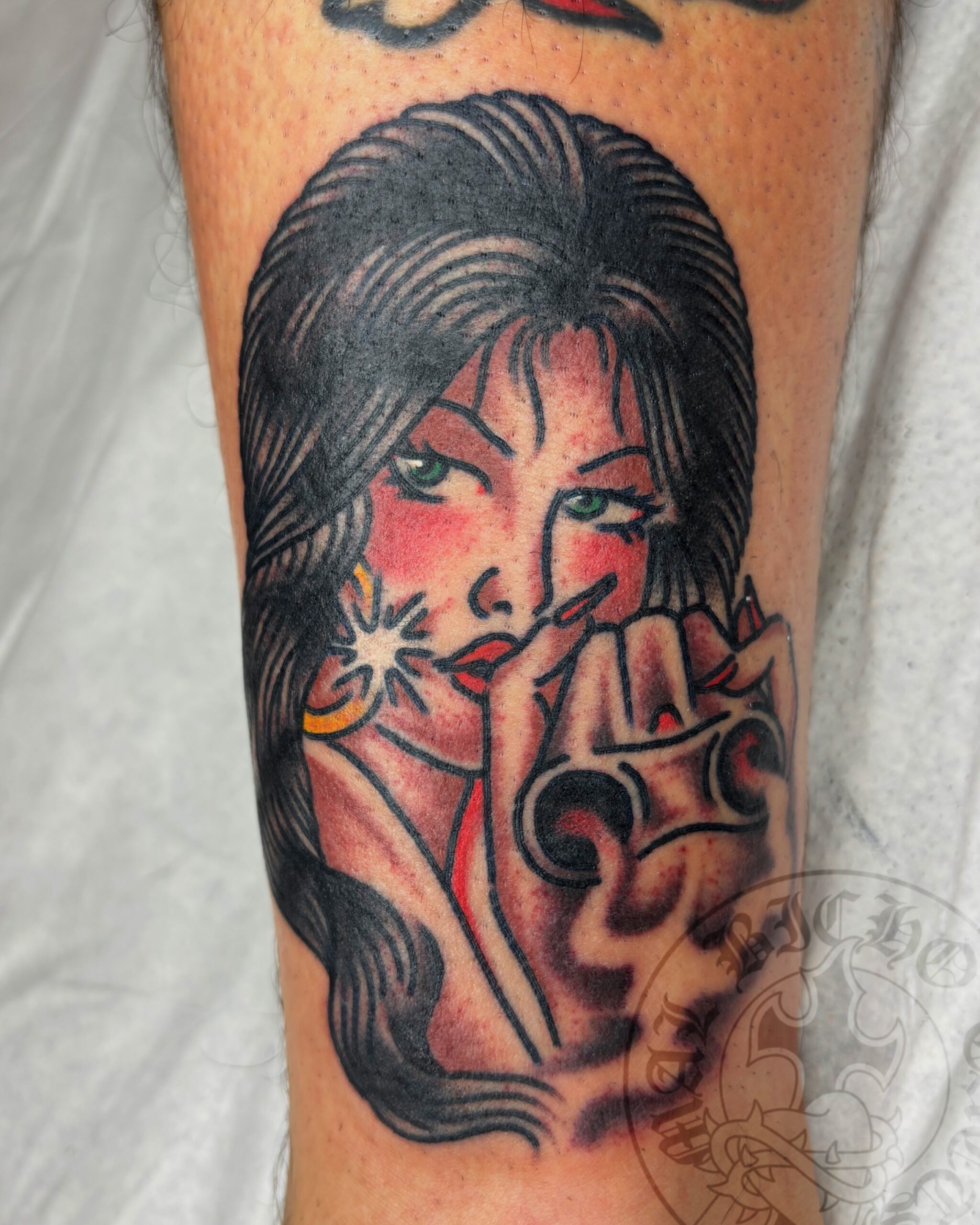 Mal Bicho Tatts Tatuaje tradicional pin up